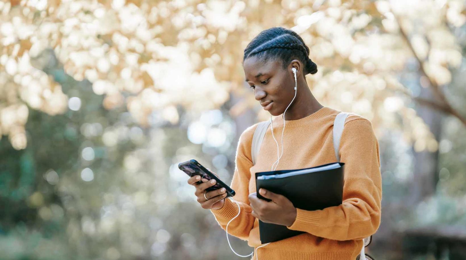 How Can Smartphones Help Students- 7 Benefits